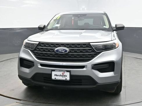 Used 2021 Ford Explorer 4WD image 2