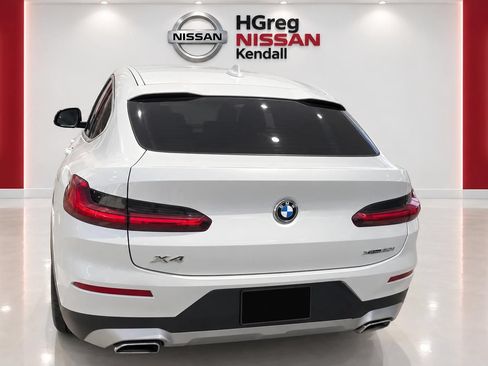 Used 2022 BMW X4 xDrive30i w/ Parking Assistance Package AWD/4WD image 6