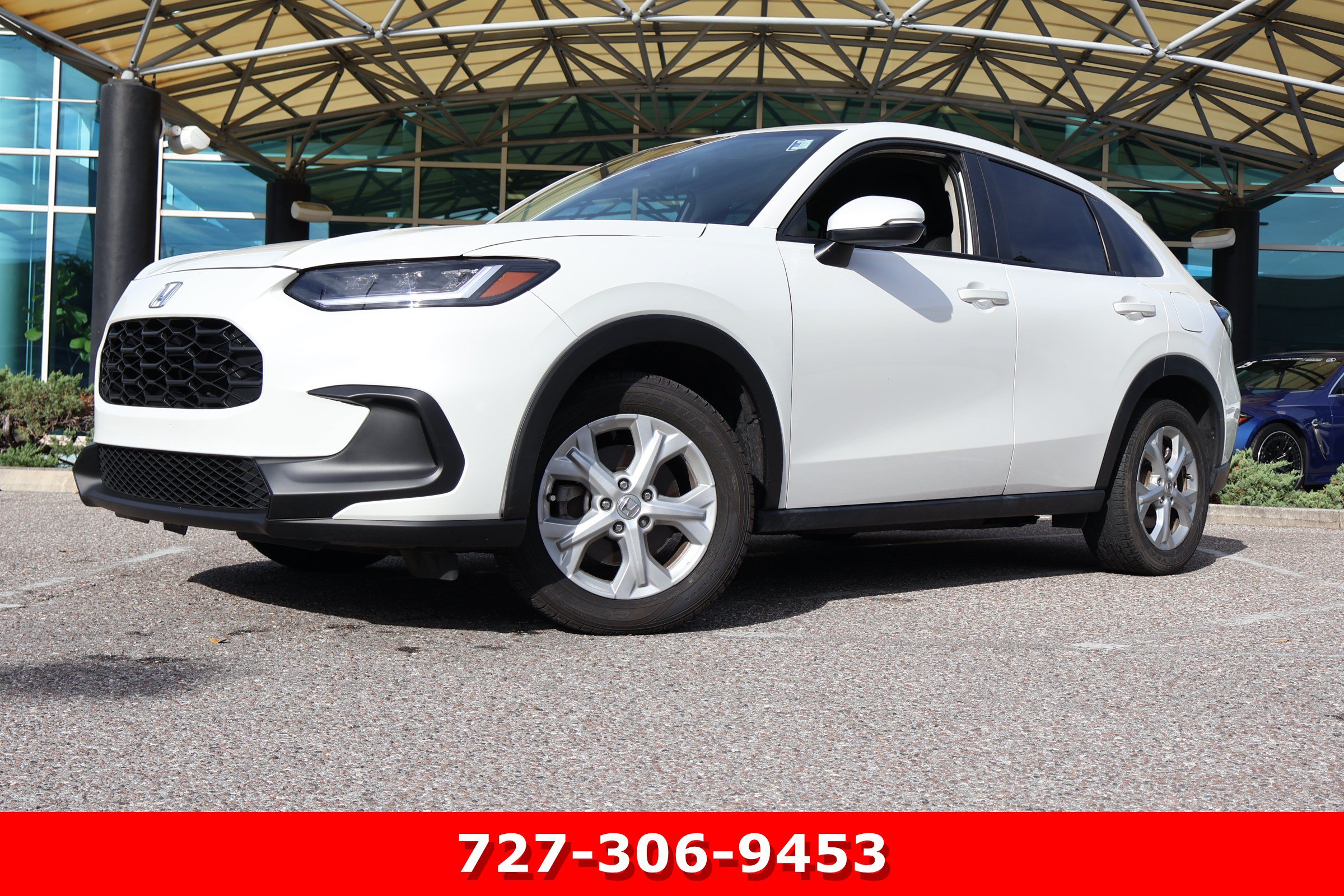 Used 2025 Honda HR-V LX image 1