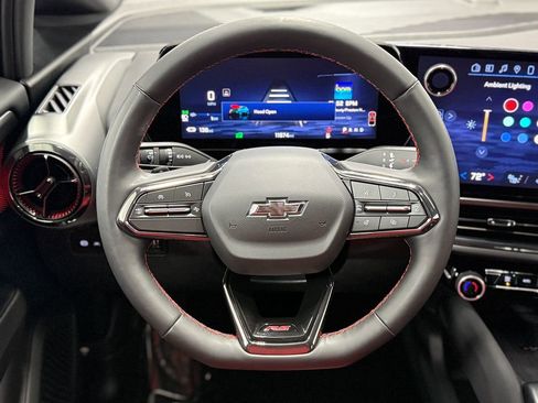 Used 2025 Chevrolet Equinox EV RS FWD image 19