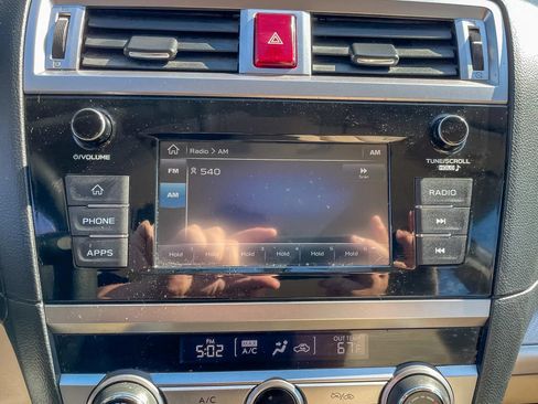 Used 2018 Subaru Outback 2.5i AWD/4WD image 19