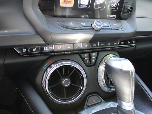 Used 2016 Chevrolet Camaro SS RWD image 53