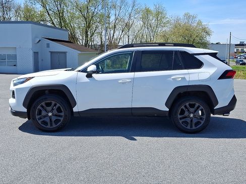 Used 2024 Toyota RAV4 Adventure image 4