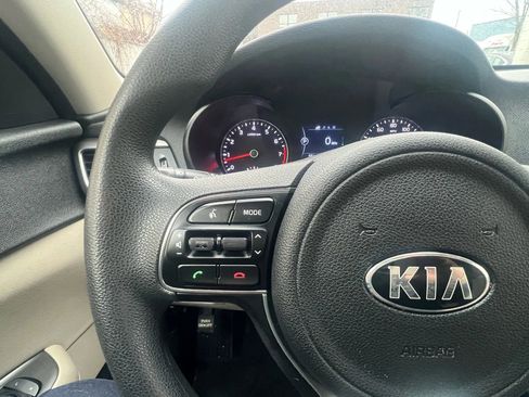 Used 2018 Kia Optima LX w/ 17" Alloy Wheels Package image 19