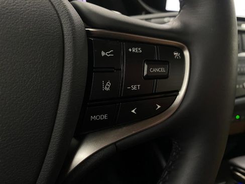 Certified 2025 Lexus ES 350 w/ Premium Package image 17