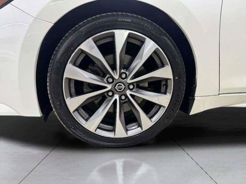 Used 2019 Nissan Maxima Platinum w/ Illumination Package FWD image 51