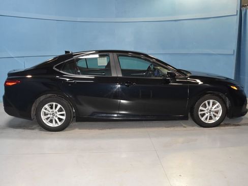 Used 2025 Toyota Camry LE image 24
