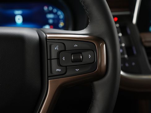 Used 2023 Chevrolet Suburban High Country AWD/4WD image 29