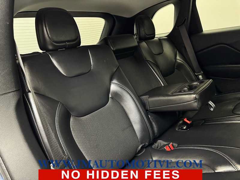 Used 2020 Jeep Cherokee Latitude Plus AWD/4WD image 18