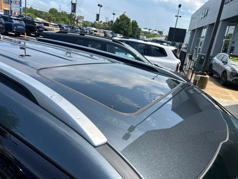 Certified 2024 Kia Seltos SX w/ SX Sunroof Package AWD/4WD image 7