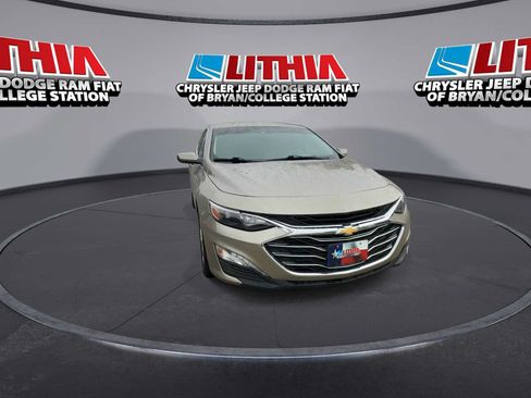 Used 2023 Chevrolet Malibu LT FWD image 2