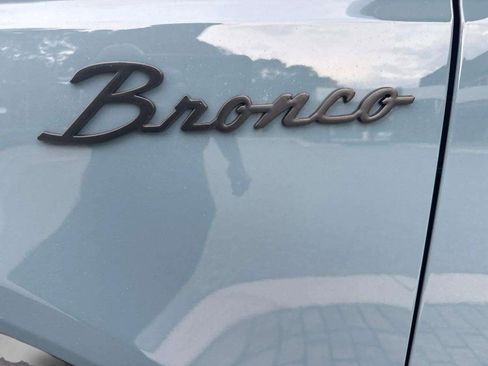 Used 2022 Ford Bronco Outer Banks w/ Sasquatch Package AWD/4WD image 41
