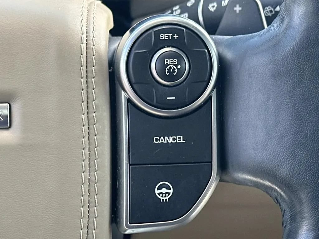 Used 2017 Land Rover Range Rover HSE AWD/4WD image 29