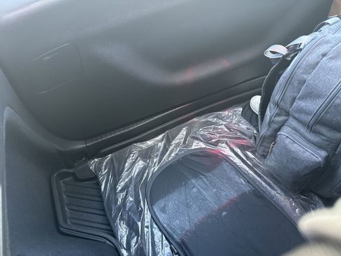 Used 2022 Honda HR-V EX image 10