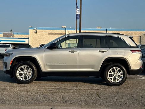 Used 2023 Jeep Grand Cherokee Limited image 5
