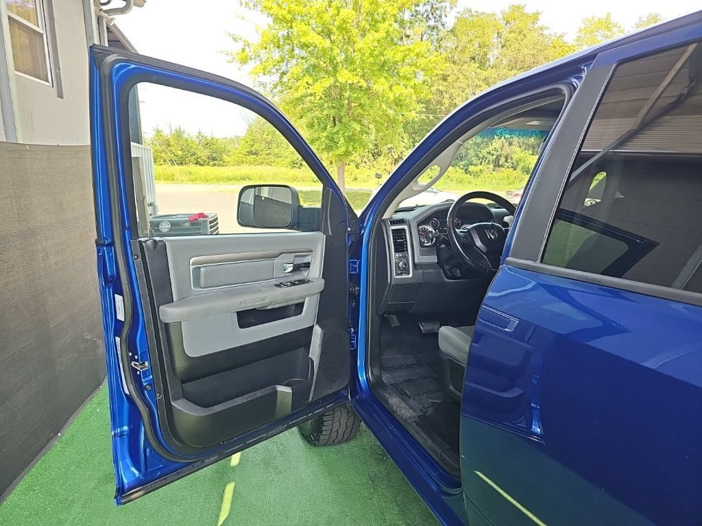 Used 2016 RAM 1500 Big Horn AWD/4WD image 34