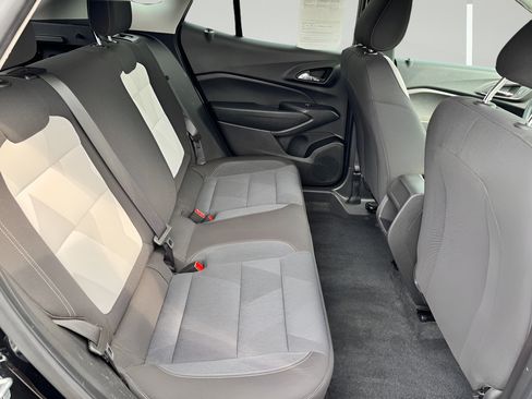 Used 2024 Chevrolet Trax LS FWD image 25