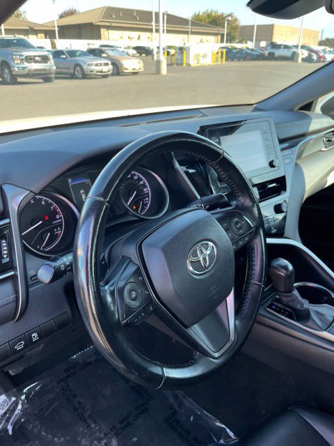 Used 2022 Toyota Camry SE FWD image 16