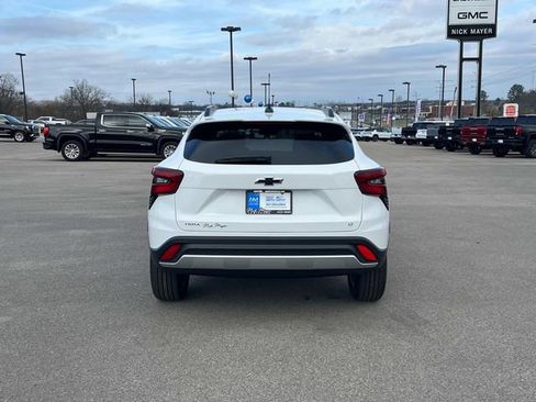 New 2026 Chevrolet Trax LT w/ Driver Confidence Package FWD image 5
