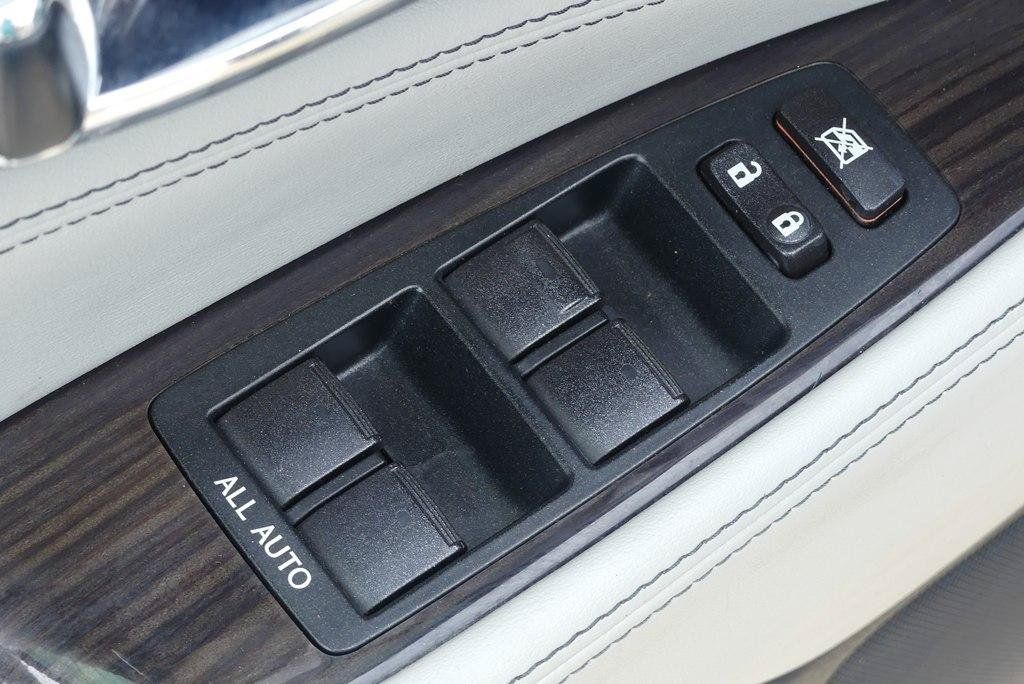 Used 2014 Lexus LS 460 w/ Comfort Package RWD image 11