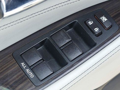 Used 2014 Lexus LS 460 w/ Comfort Package RWD image 11