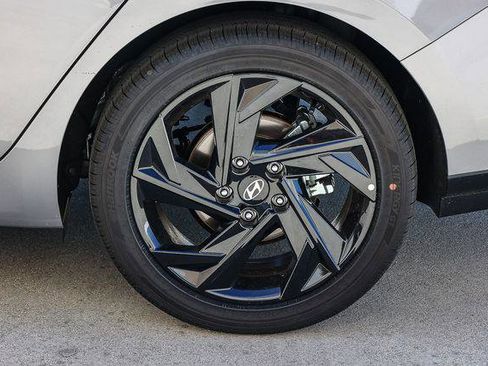 New 2026 Hyundai Elantra SEL Sport Premium FWD image 8