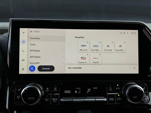 New 2026 Toyota Highlander Platinum image 34