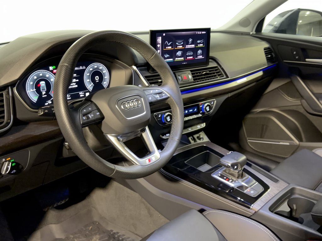 Certified 2025 Audi Q5 e Premium Plus w/ Premium Plus Package AWD/4WD image 4