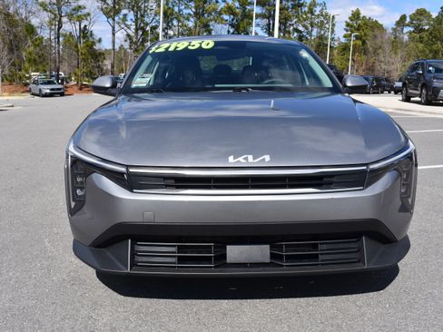 Used 2025 Kia K4 LXS image 4