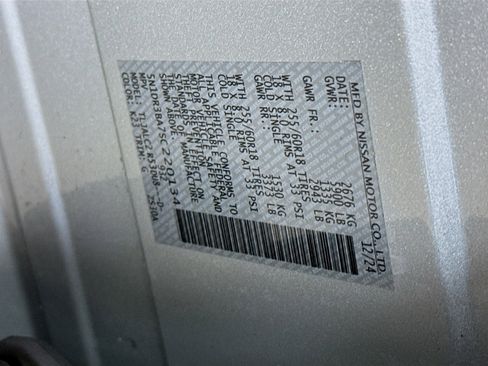 Used 2025 Nissan Pathfinder SV FWD image 39