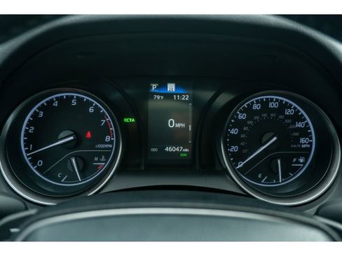 Used 2022 Toyota Camry SE w/ Cold Weather Package FWD image 22