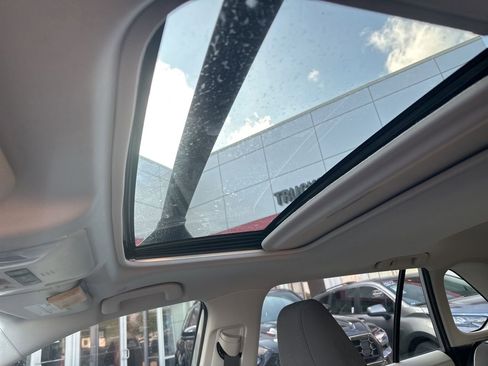 Used 2025 Toyota RAV4 XLE w/ Convenience Package image 4