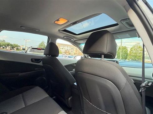 Used 2018 Hyundai Kona SEL w/ SEL Tech Package 02 FWD image 19
