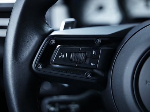 Used 2024 Porsche Macan GTS image 33