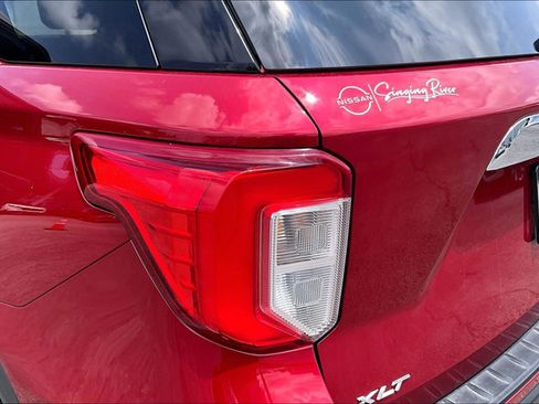 Used 2021 Ford Explorer XLT w/ Equipment Group 202A RWD image 36