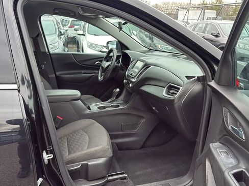 Used 2018 Chevrolet Equinox LT image 25