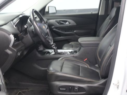 Used 2021 Chevrolet Traverse LT w/ LT Premium Package image 14
