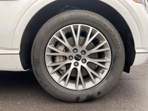 Used 2025 Genesis GV80 2.5T image 35