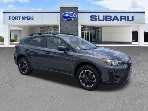 Used 2023 Subaru Crosstrek 2.0i Premium AWD/4WD image 2