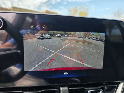 New 2026 Chevrolet Equinox LT w/ Convenience Package II image 13