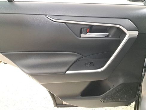 Used 2025 Toyota RAV4 XLE image 14