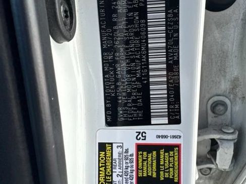Used 2021 Toyota Camry SE w/ Blackout Package (TMS) FWD image 11