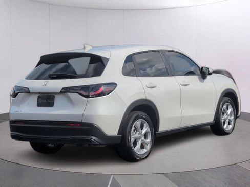 Used 2025 Honda HR-V LX image 7