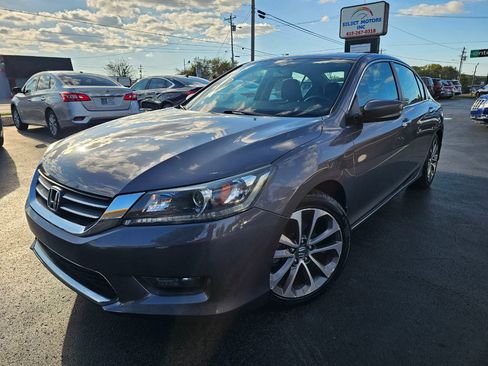 Used 2015 Honda Accord Sport image 2