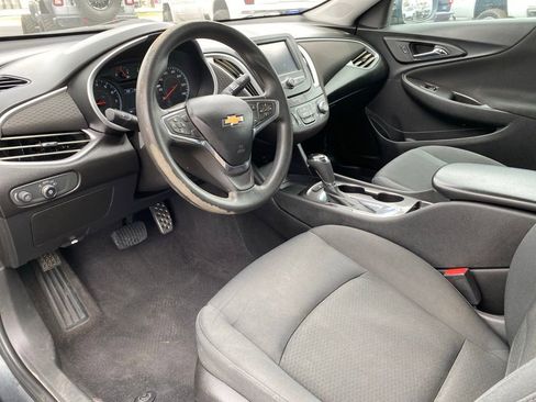 Used 2017 Chevrolet Malibu LS FWD image 16