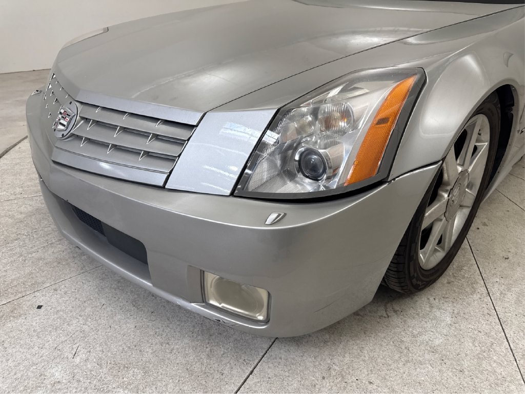 Used 2004 Cadillac XLR RWD image 13