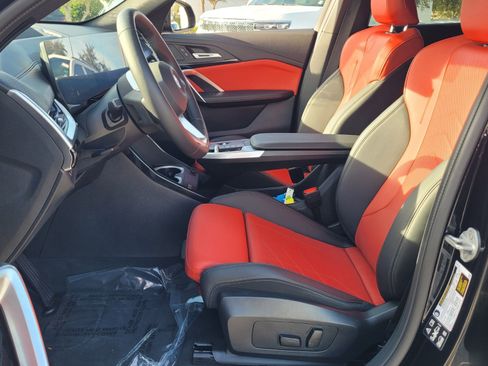 Certified 2025 BMW X2 xDrive28i image 10