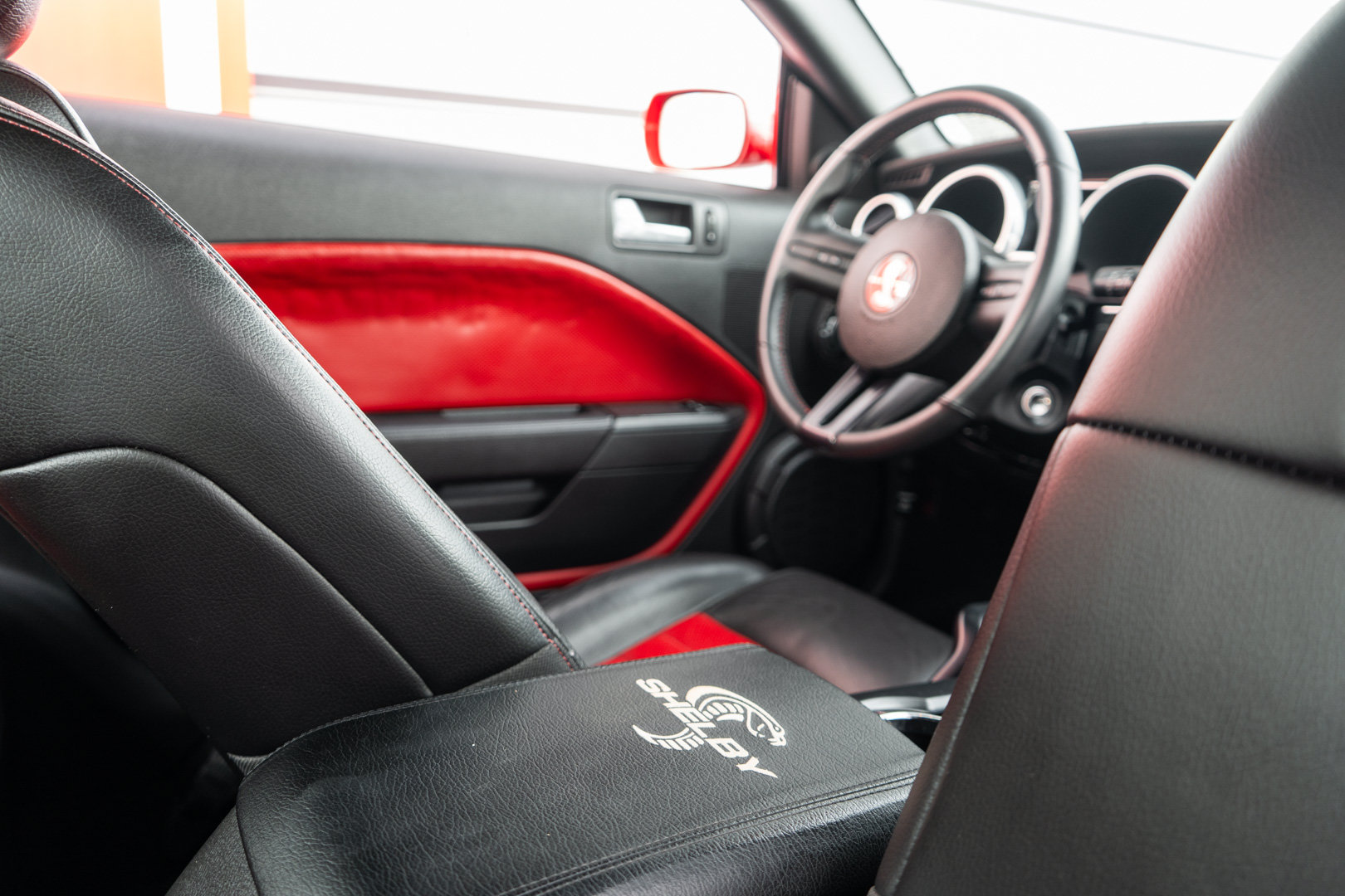 Used 2007 Ford Mustang Shelby GT500 RWD image 31