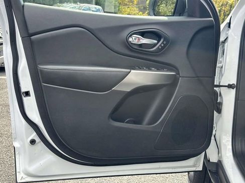 Used 2021 Jeep Cherokee Limited w/ Elite Package image 6