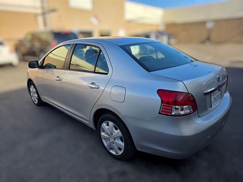 Used 2012 Toyota Yaris Sedan FWD image 3